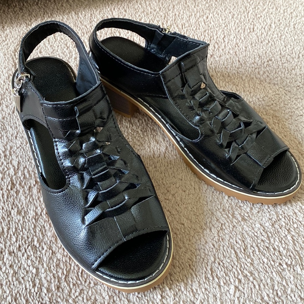 Sandals Brand New! Size 7 1/2